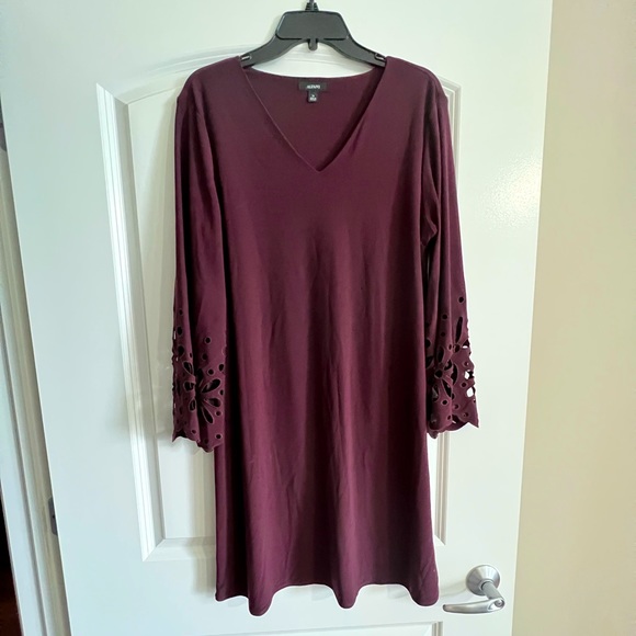 Alfani Dress Like New Beautiful Burgundy Wine Laser Cut Bell Sleeve Detail GORG! - Picture 4 of 13